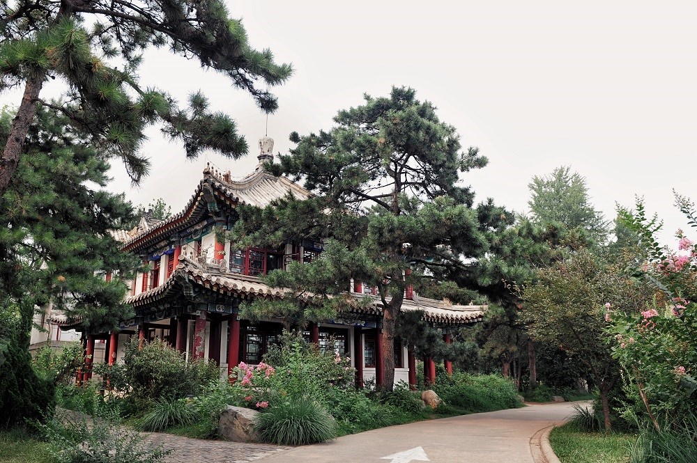 北京-- 北京大学旅游景点介绍 -- 常州旅行社 --常州
